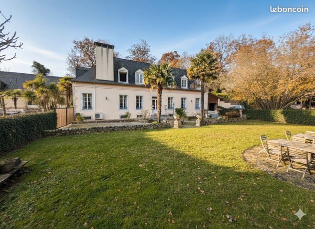 Appartement 8 pièces 376 m²