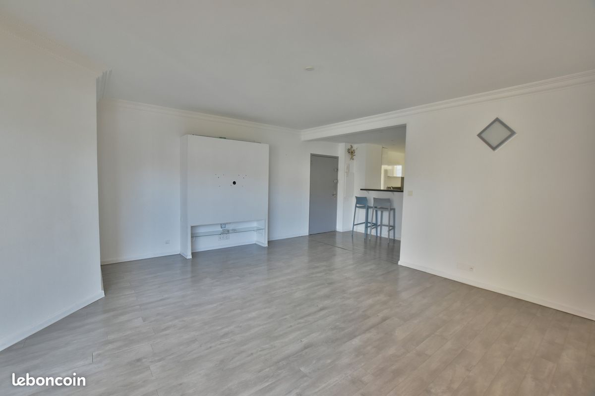Appartement 4 pièces 100 m² · à Ajaccio · 100 m² · 1 160 €