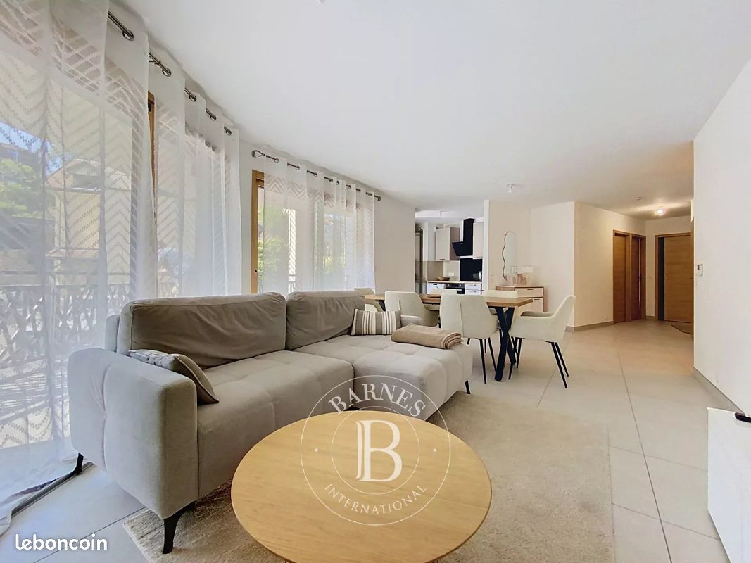 Appartement 4 pièces 89 m² · à Évian-les-Bains · 89 m² · 2 400 €/mois