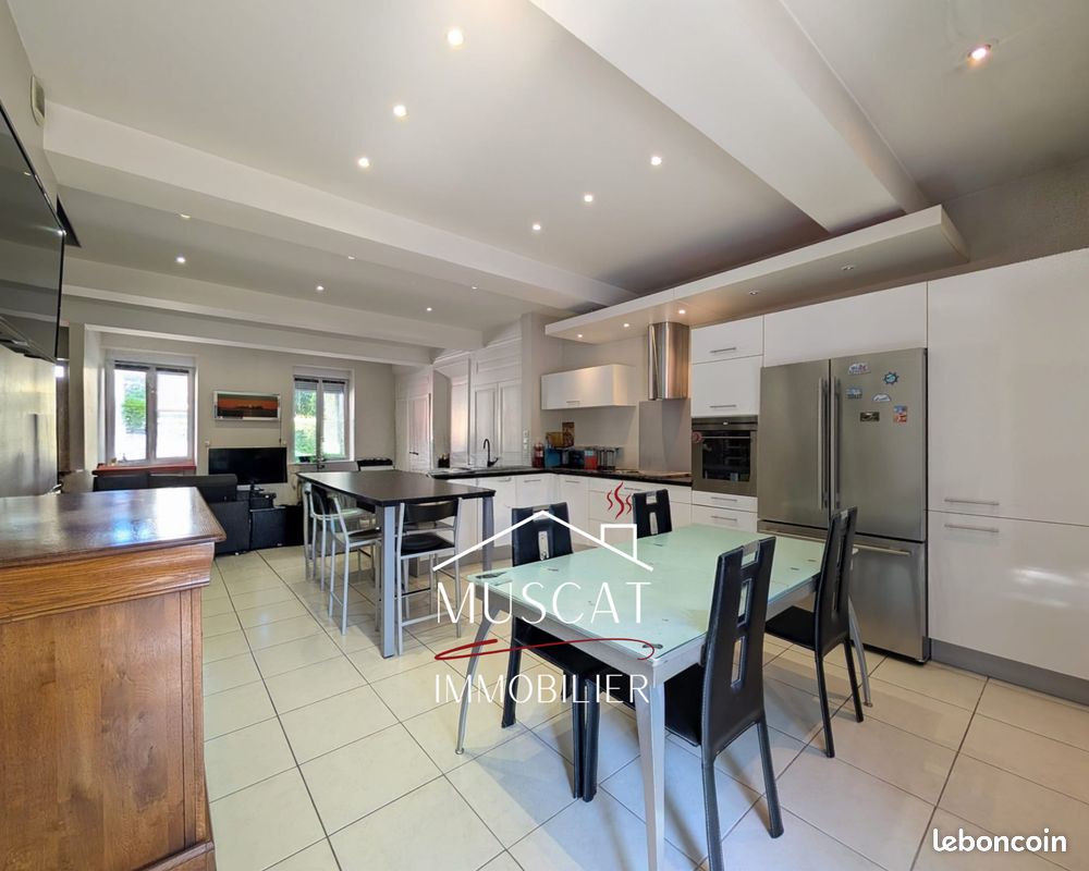 Maison 5 pièces 177 m² · à Le Péage-de-Roussillon · 177 m² · 235 000 €