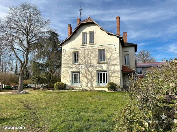Maison 9 pièces 400 m²