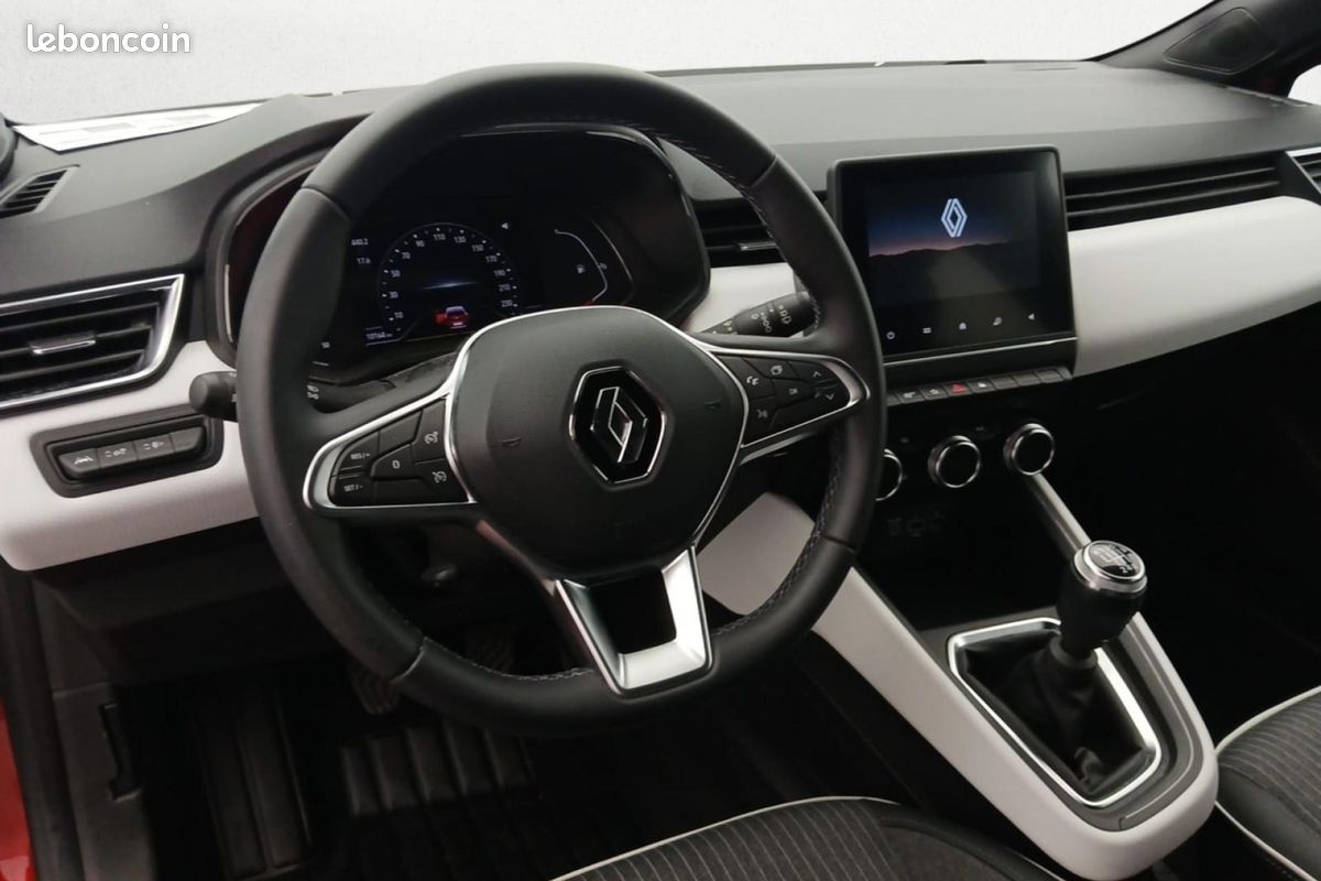 RENAULT CLIO 1.0 Tce - 90 V Techno (image 14)