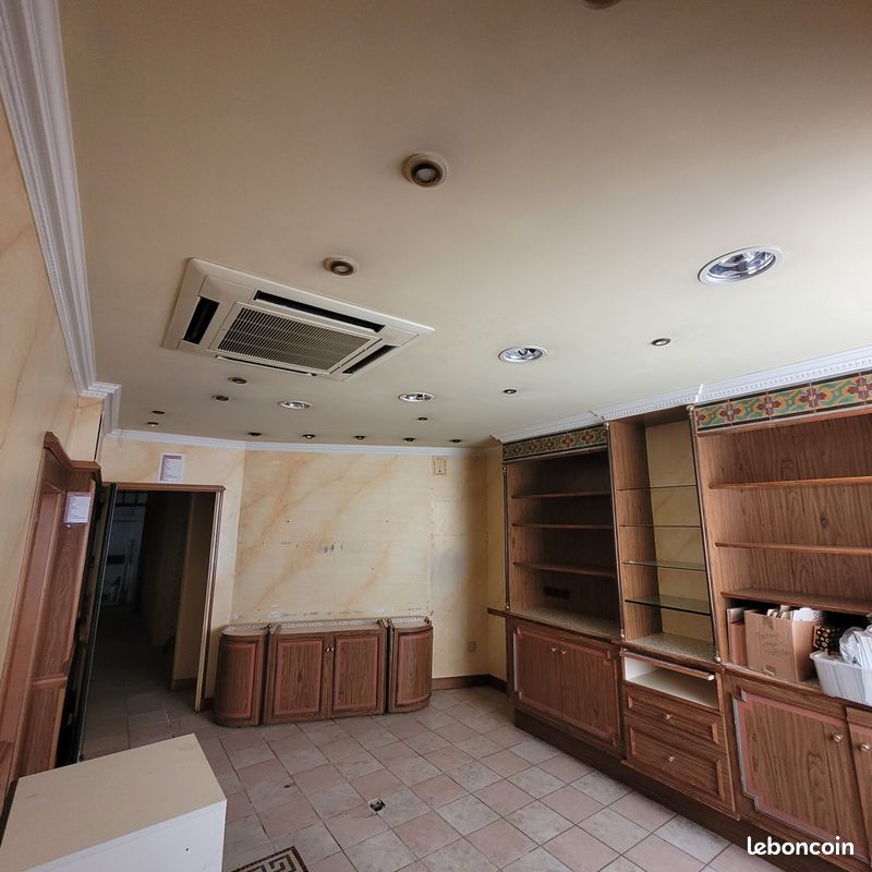 Maison 7 pièces 190 m² · à Villeneuve-l'Archevêque · 190 m² · 110 000 €
