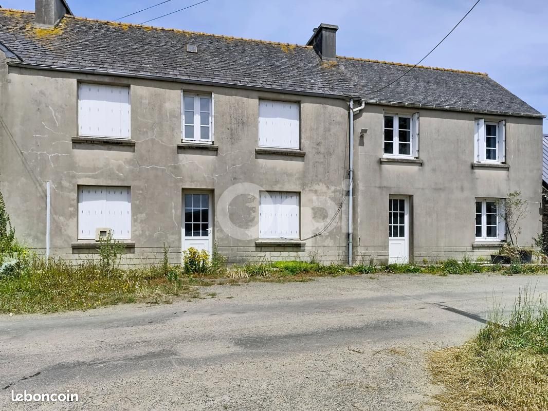 Maison 6 pièces 121 m² · à Saint-Derrien · 121 m² · 86 800 €