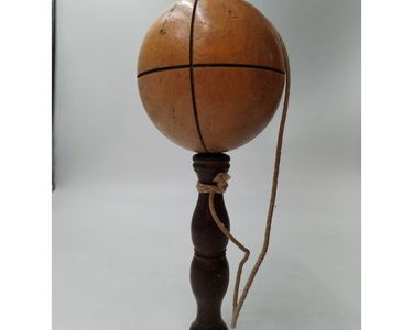 Bilboquet en bois | Révélé - Brocante