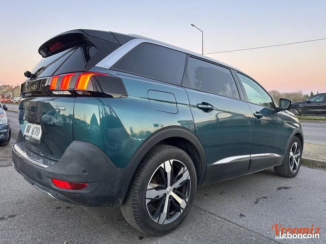 Peugeot 5008 1.2 PURETECH 130CH S&S ALLURE BVM6 (image 4)