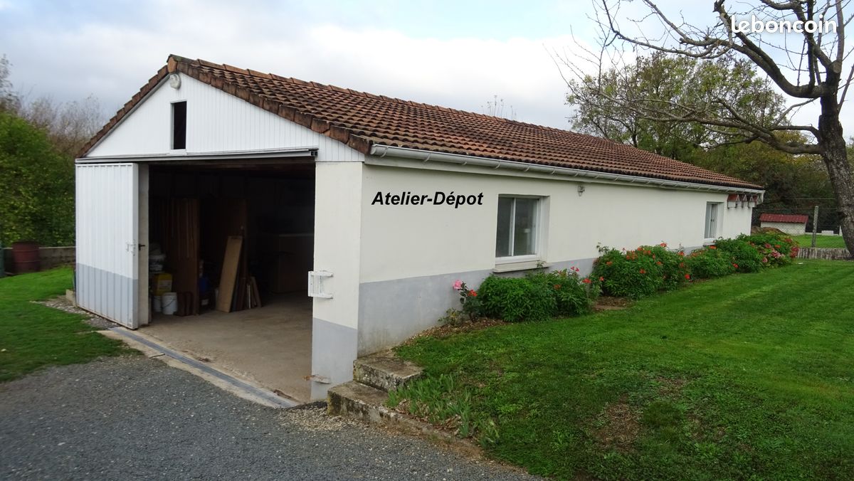 Maison 4 pièces 110 m² · à Saint-Jean-d'Angély · 110 m² · 1 000 €/mois