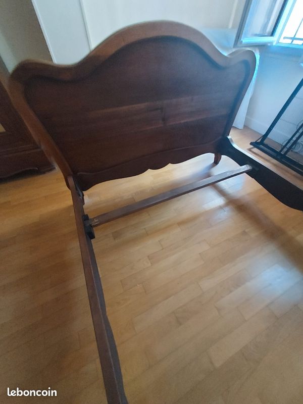 Très beau lit en bois (image 4)