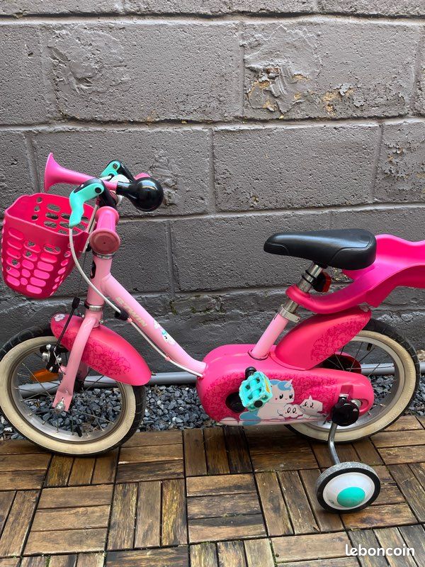 Vélo filles 3 à 6 ans (image 1)