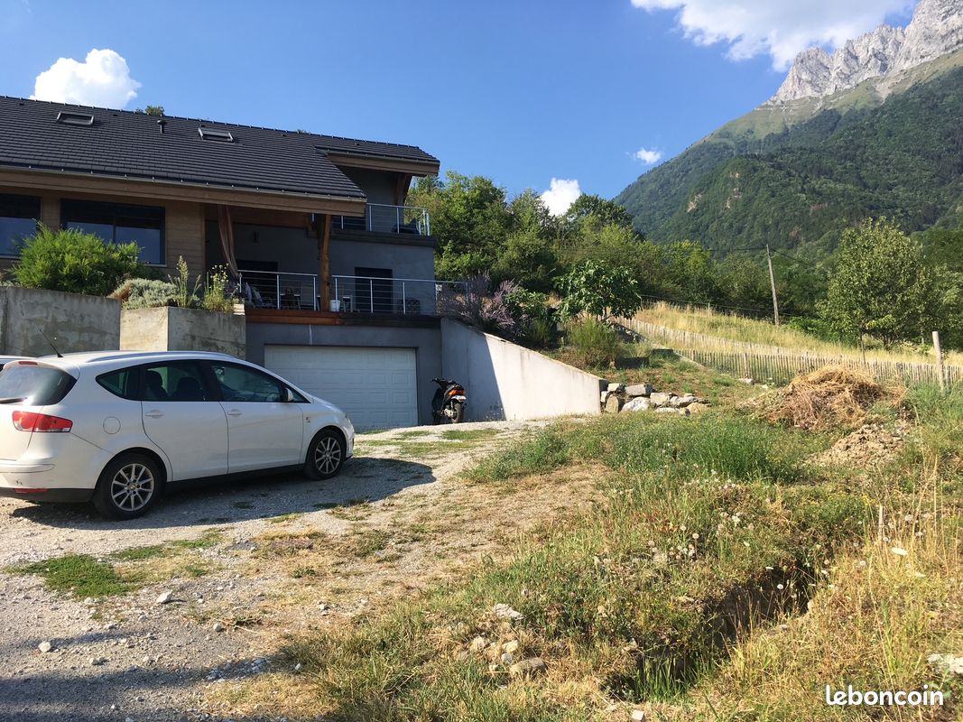 Maison 6 pièces 169 m² · à Saint-Pierre-d'Albigny · 169 m² · 535 000 €