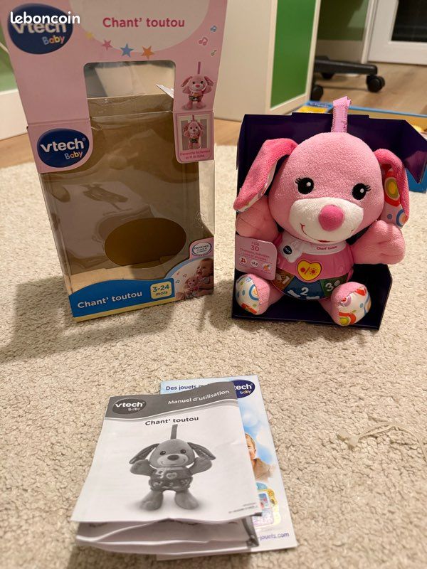 VTech - Chant' Toutou Brun, Peluche Chien Interactive, Hochet Bébé, Éveil Musical, Jouet Poussette, Siège Auto, Berceau et Parc Bébé, Cadeau de Naissance Bébé Dès 3 Mois - Contenu en Français