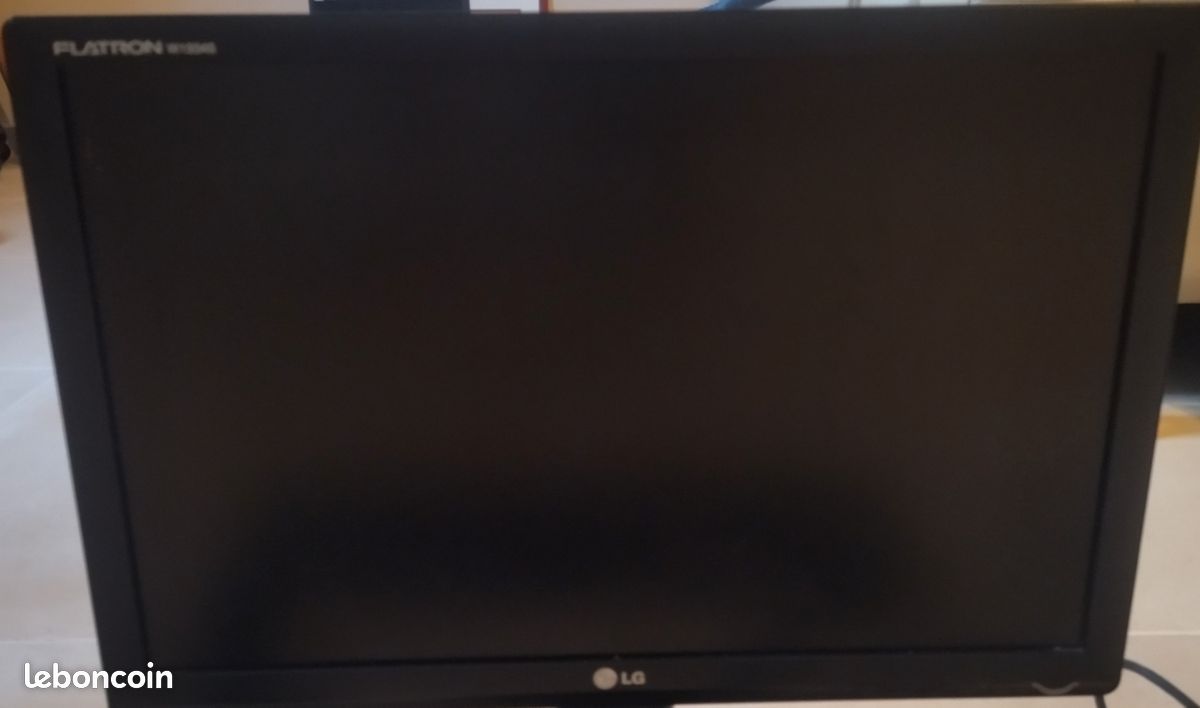 Écran Ordinateur LG 19 pouces moniteur Flatron clavier et câbles (image 3)