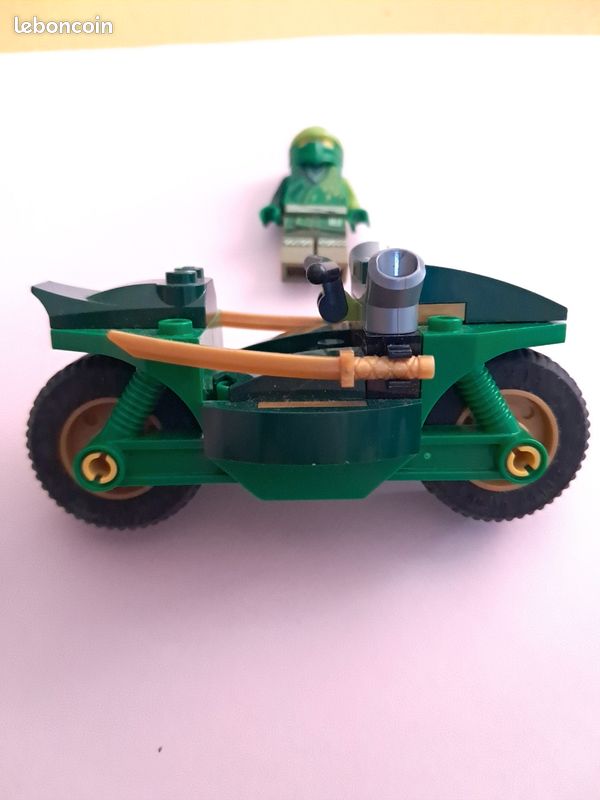 Figurine lego ninjago njo0715 Lloyd Core et sa moto (image 3)