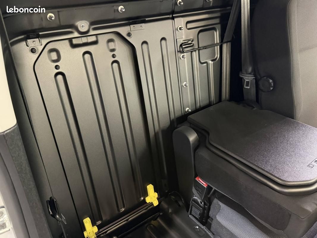 Citroën Berlingo Fourgon III (2) VAN BLUEHDI 130 S&S TAILLE XL PLANCHER 1000KG EAT8 3PL (image 28)