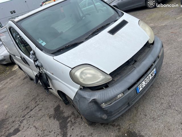 OPEL VIVARO A 1.9 DTI 100cv (image 2)