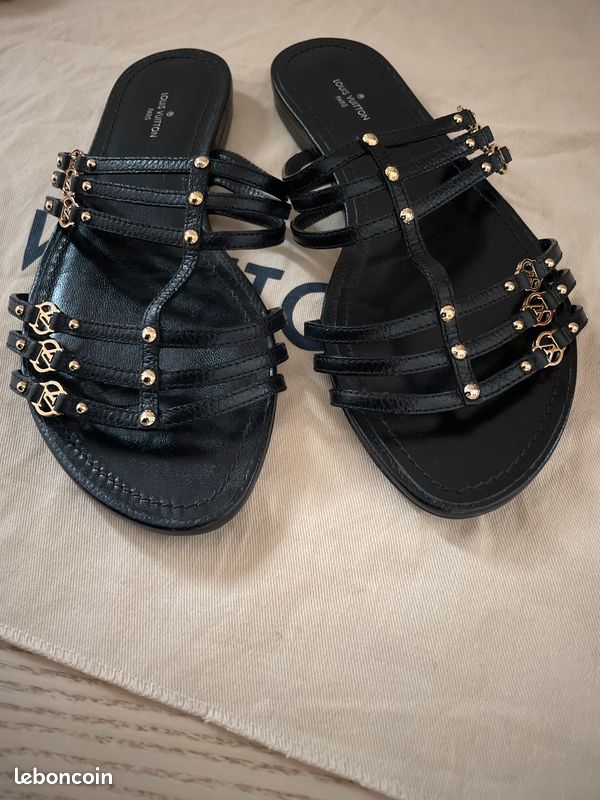 Chaussures Sandales Louis Vuitton Noir d'occasion