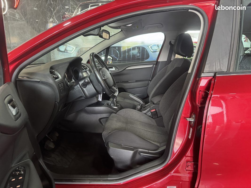 Citroen c4 puretech 110ch shine 2016 (image 12)