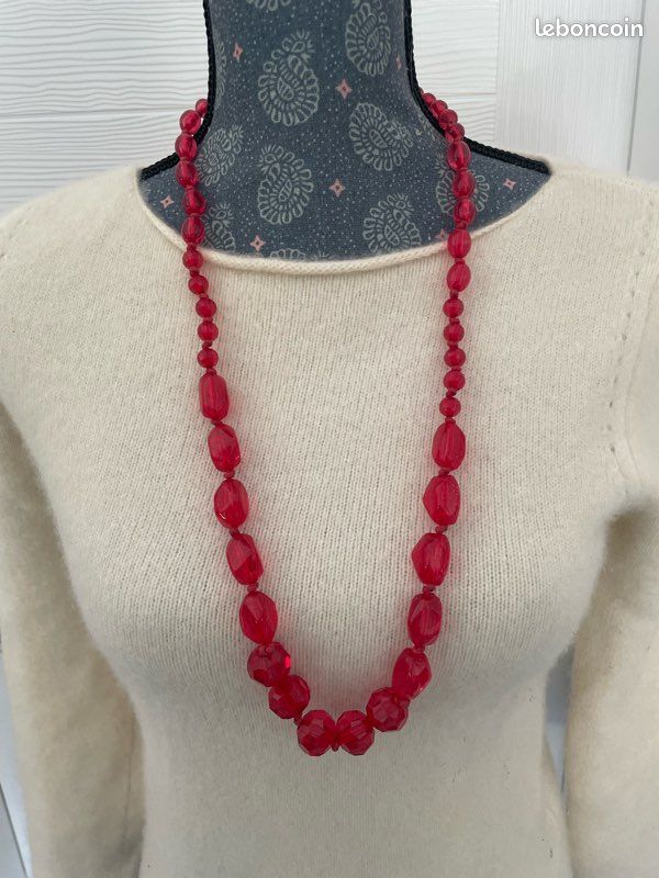 collier sautoir chanel perles roses et logo cc