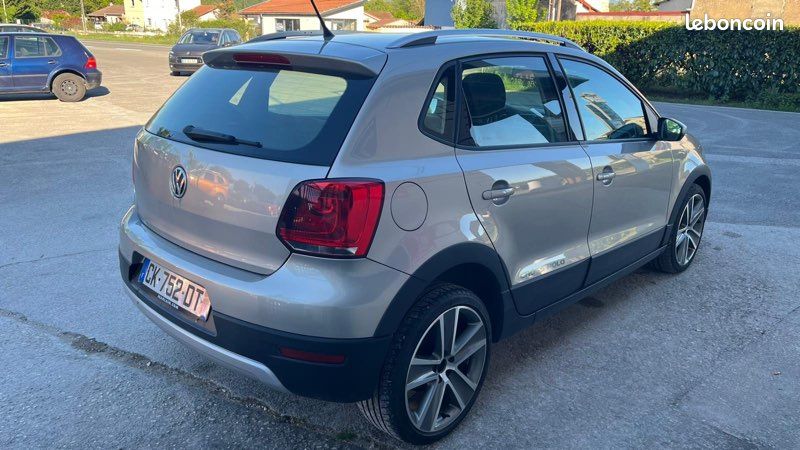 Volkswagen Polo Cross 1.6 TDI 16V 105 cv BVM CROSS JANTES ALUMINIUM (image 5)