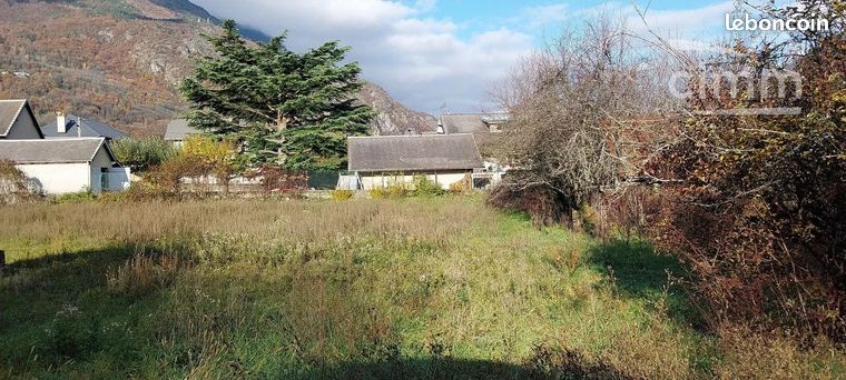 Terrain 738 m² Sainte-Marie-de-Cuines