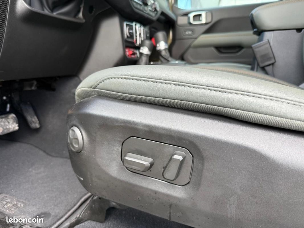 Jeep gladiator v6 3.6l mojave x (image 16)