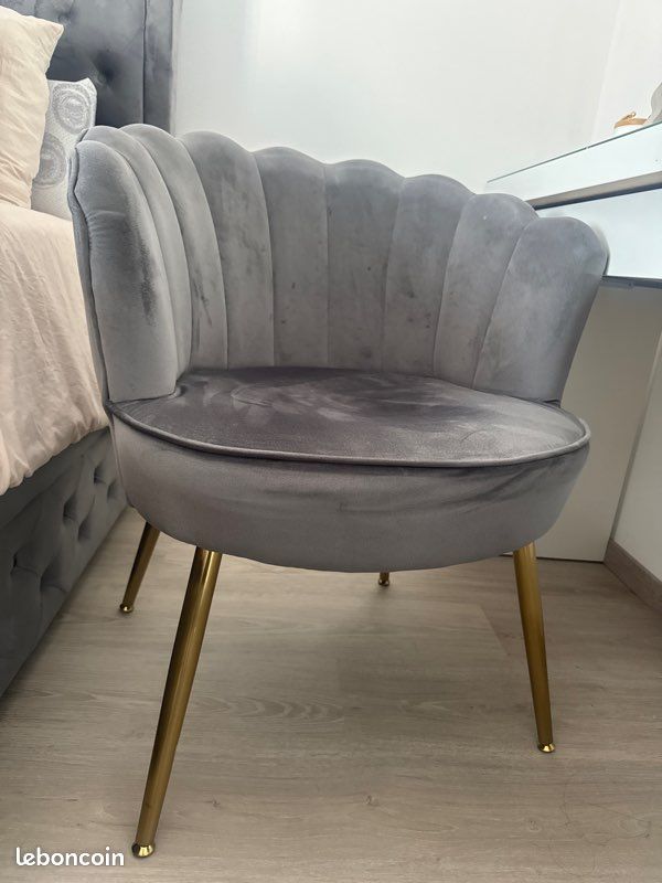 Chaise coquillage (image 1)