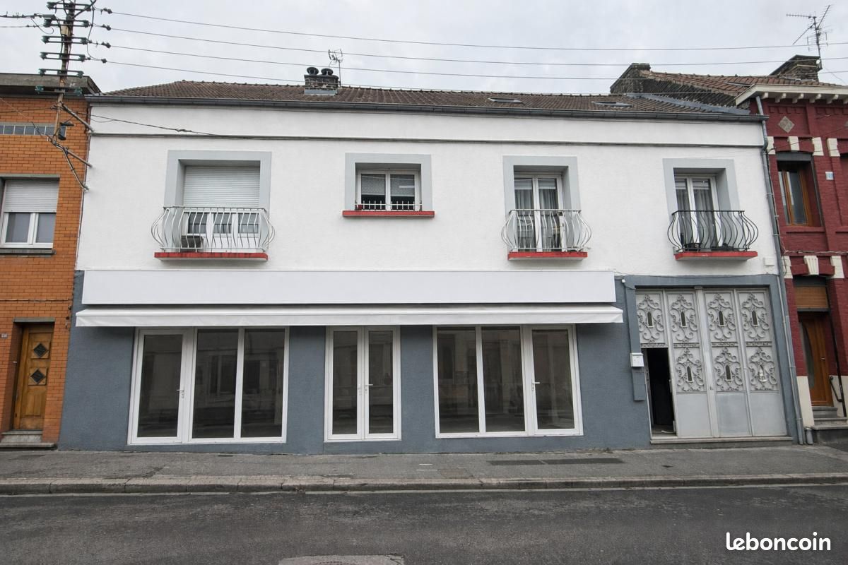 Immeuble 12 pièces 590 m² · à Denain · 590 m² · 243 000 €