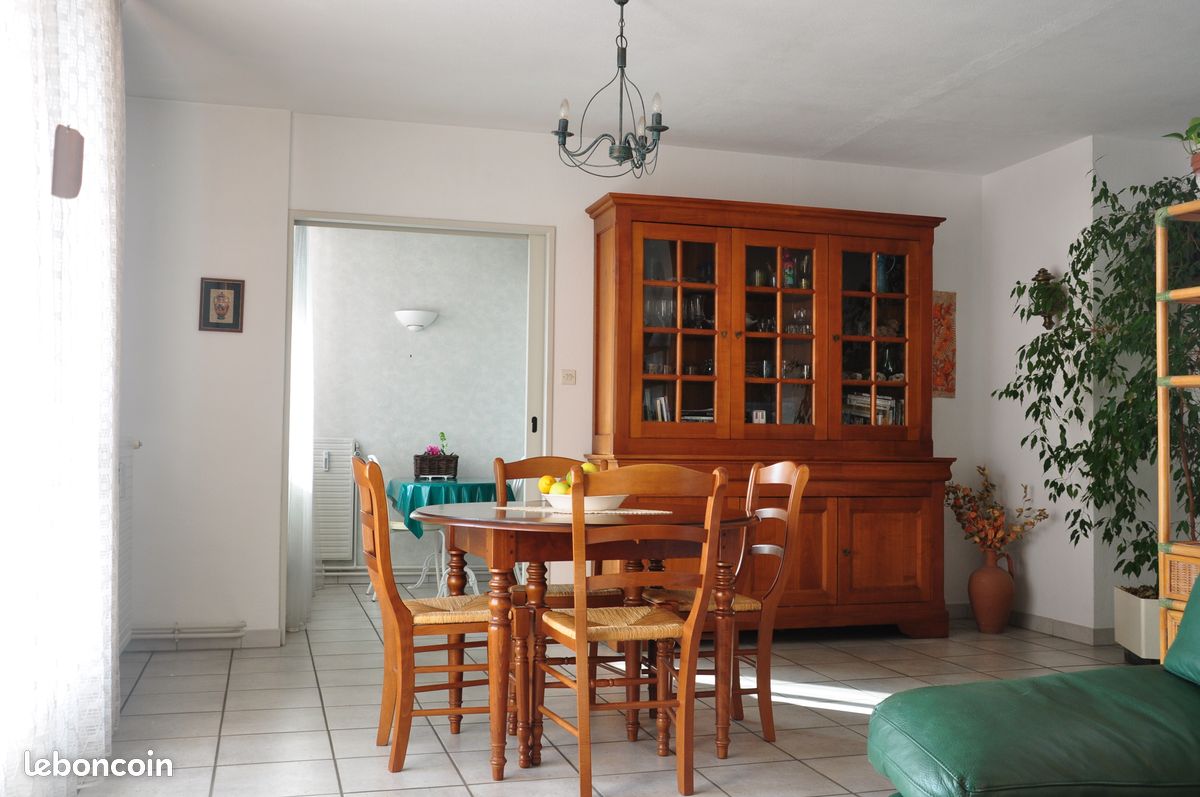 Appartement 3 pièces 79 m² · à Échirolles · 79 m² · 90 000 €