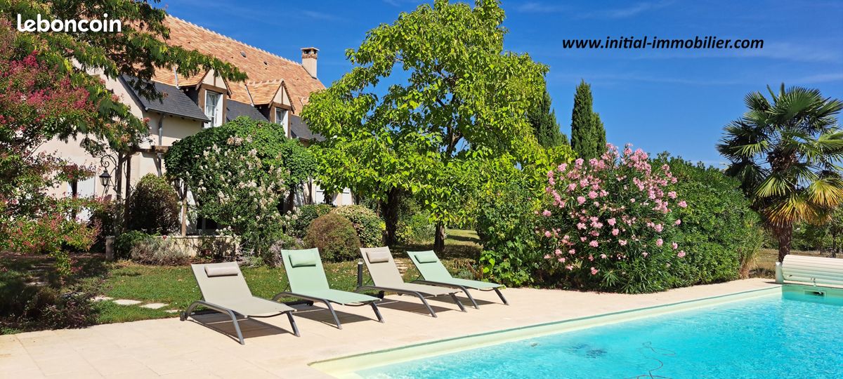 Maison 10 pièces 211 m² · à Fondettes · 211 m² · 885 800 €