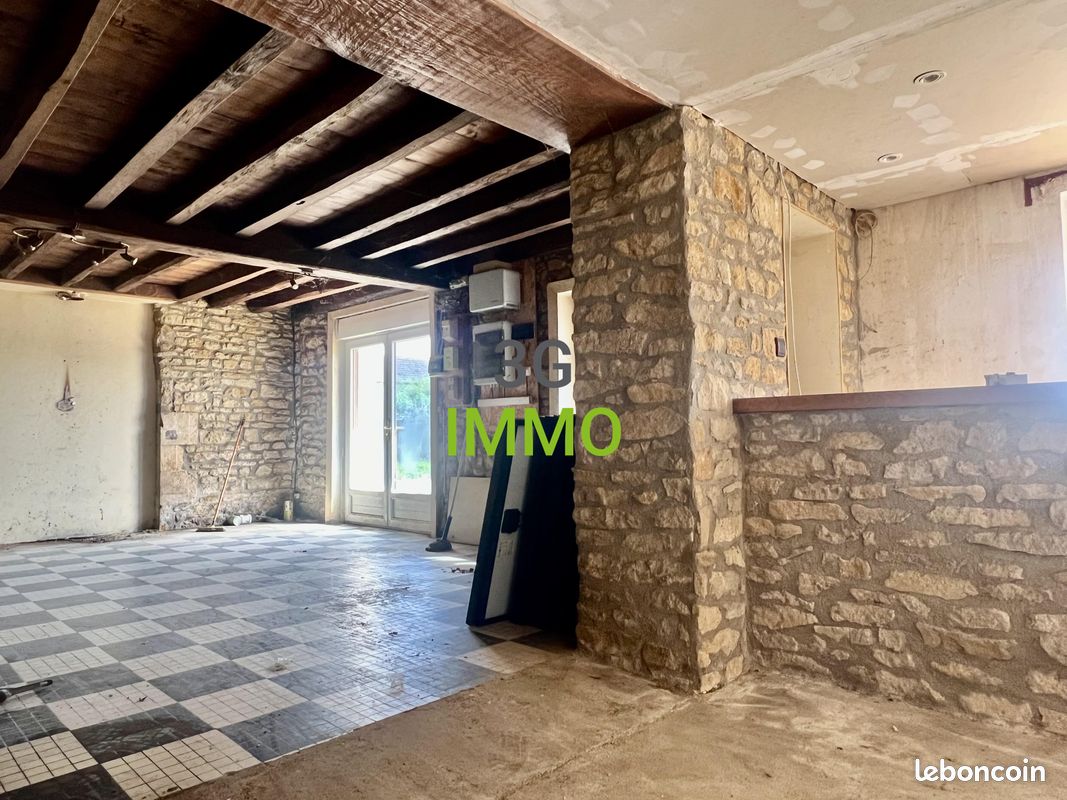 Longere a renover avec terrain constructible- st hilaire de gondilly (image 6)