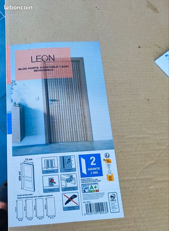 Portes avec son cadre Léon ajustables neuves, jamais posées et encore dans leur emballage d’origine (image 8)