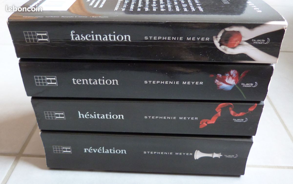 Livre Twilight tome 1 à 4 (image 3)