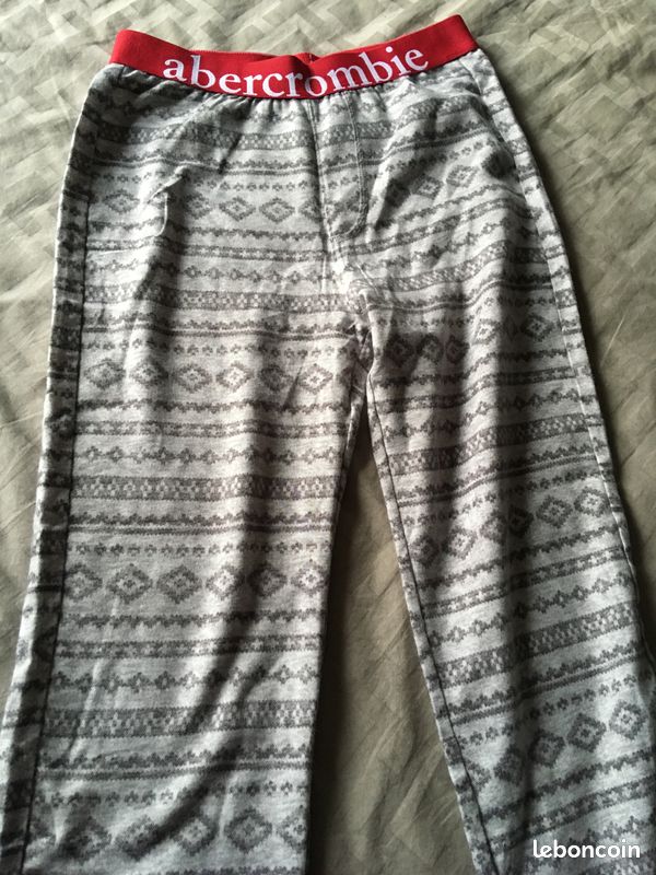 Pyjama Abercrombie & Fitch rouge 11-12 ans (image 2)