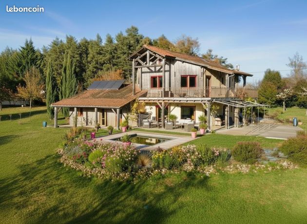 Maison 8 pièces 215 m²