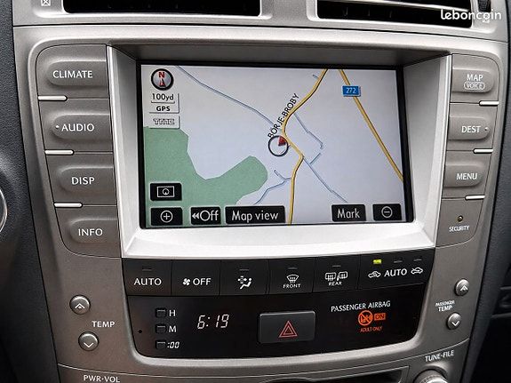 Lexus IS 5.0 V8 423 ch / Mark Levinson Caméra Sièges ventilés et chauffants Carbone (image 18)