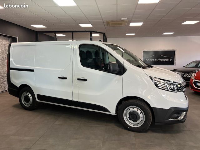 26000 HT 31% de remise sur trafic L1H1 neuf 3 Tonnes 2l 150ch advance + options (image 3)