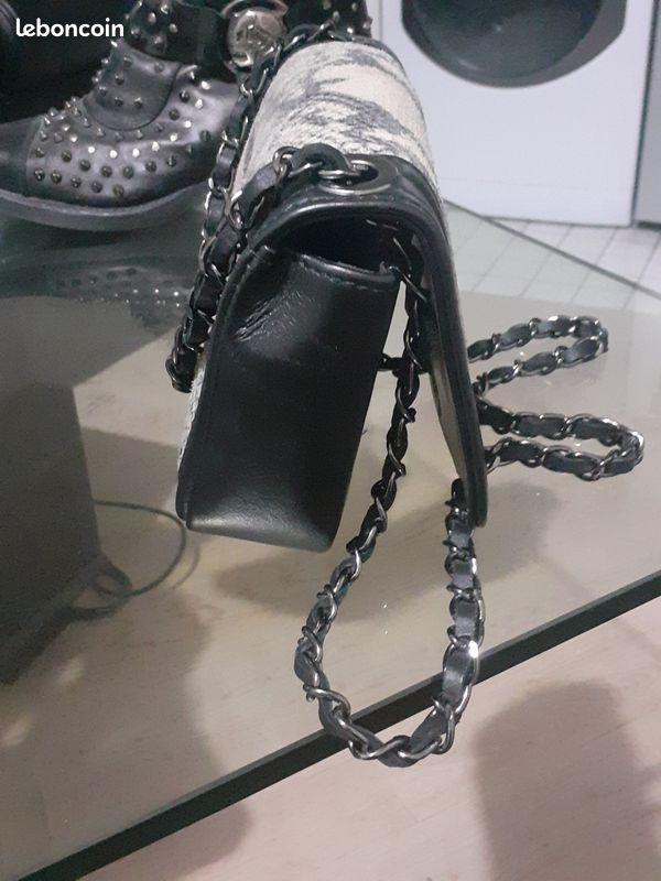 Bourse sac à main cuir noir bandouliére chaine noir dedans laniére cuir noir (image 3)