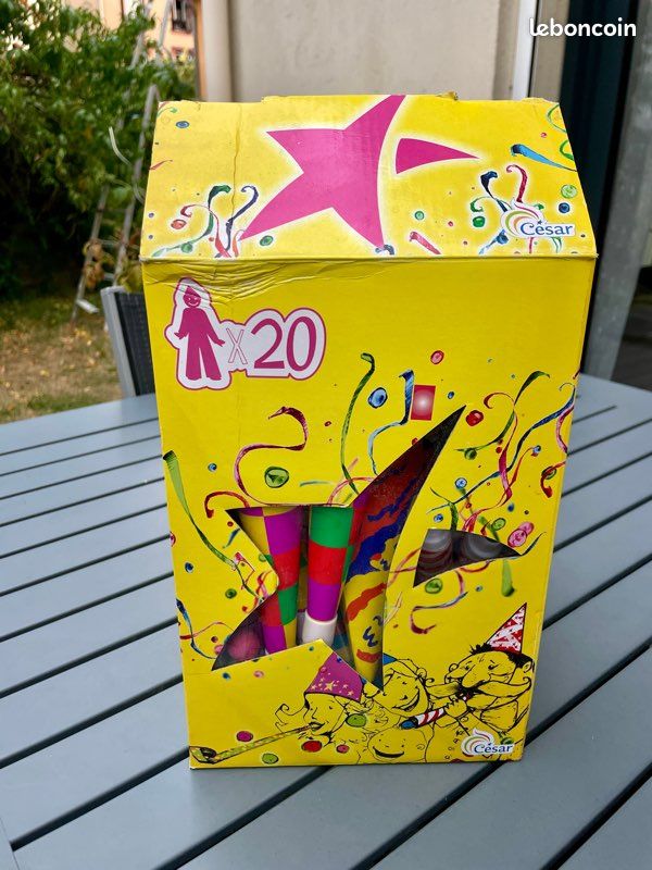 Kit équipement pour fête, cotillons, serpentins, langues à rouleau (image 1)