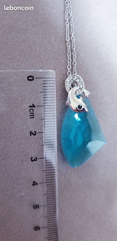 Collier serti de cristaux avec dauphin NEUF (image 4)