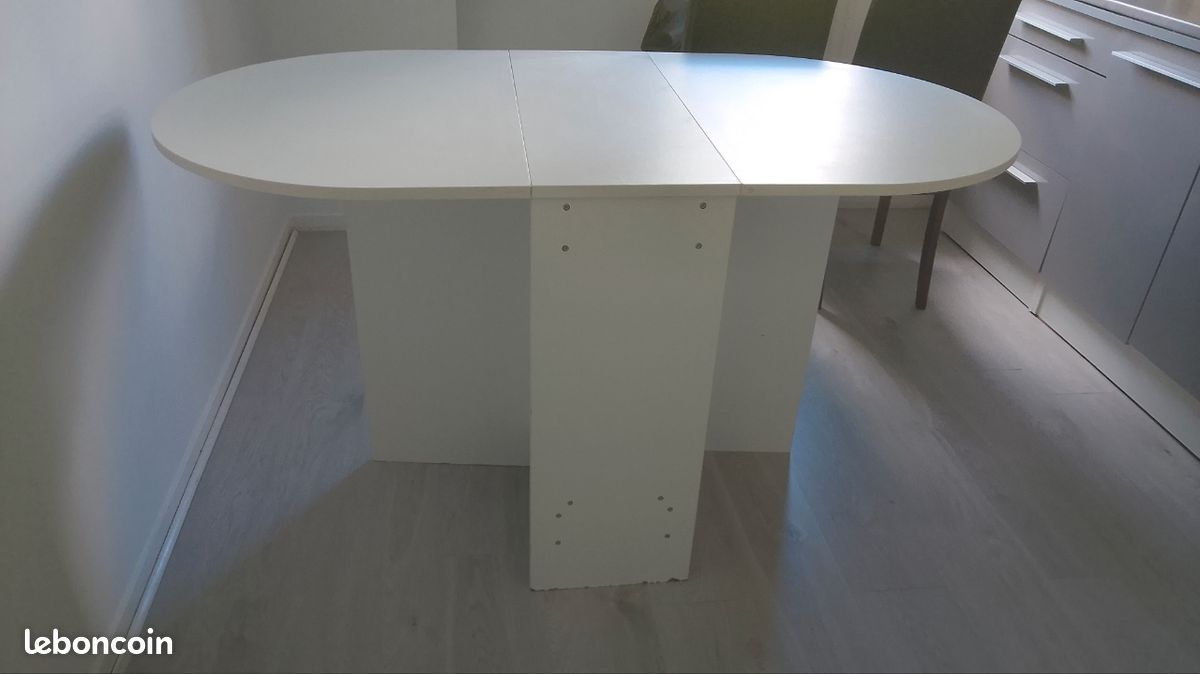 Table (image 1)