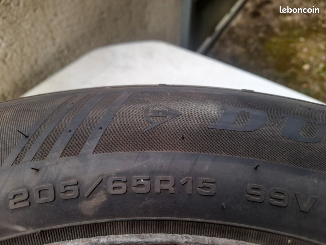 Pneu 205/65/15 99v dunlop 4 saison comme neuf (image 2)