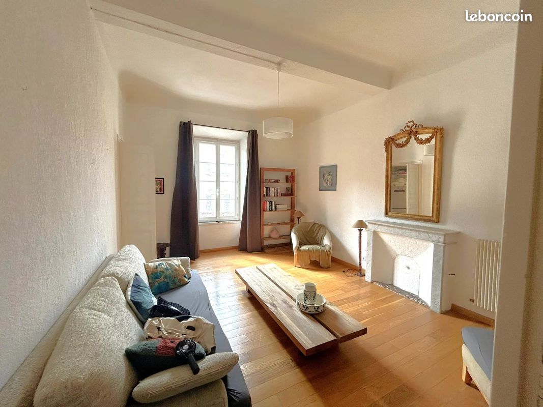 Appartement 2 pièces 64 m² · à Bastia · 64 m² · 721 €