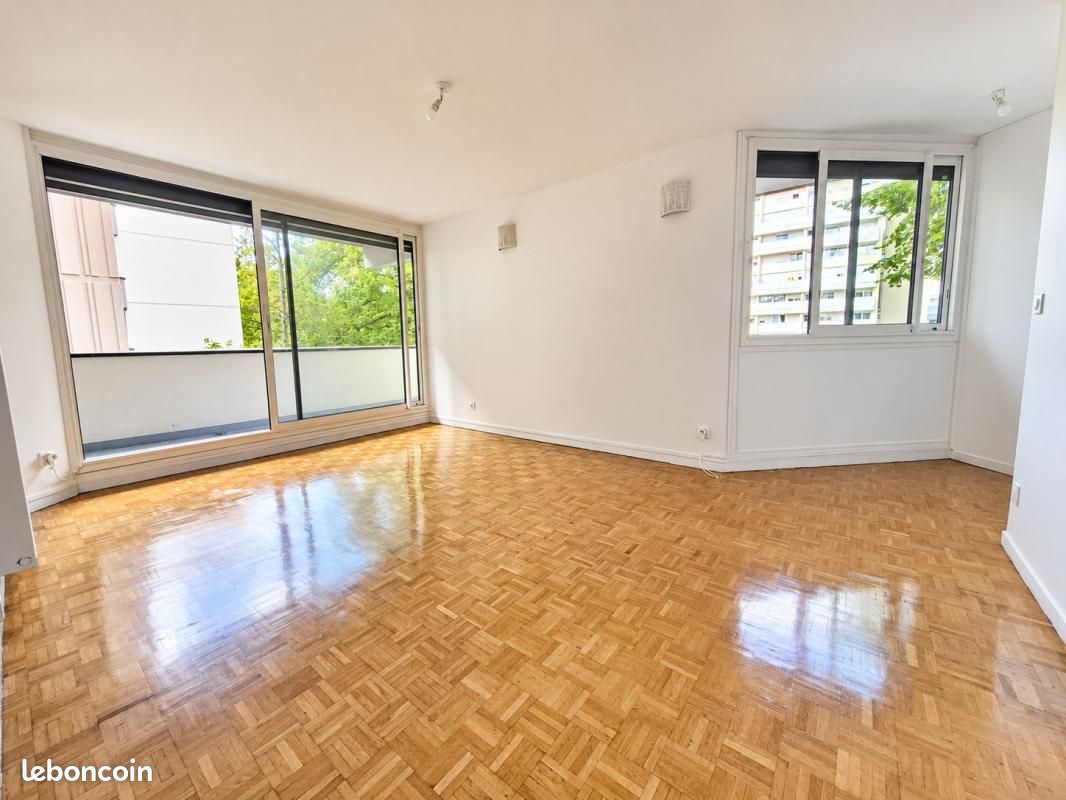 Appartement 3 pièces 70 m² · à Saint-Germain-en-Laye · 70 m² · 1 590 €/mois
