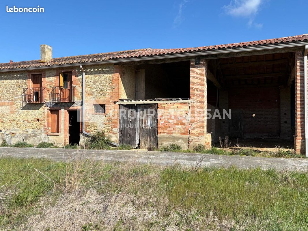 Maison 2 pièces 140 m² · à Caraman · 140 m² · 78 000 €