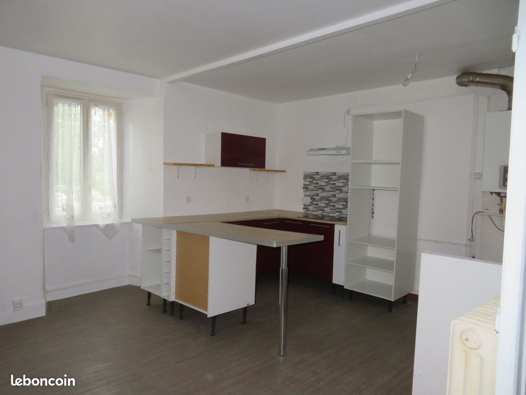 Appartement 6 pièces 112 m² · à Billom · 112 m² · 780 €/mois