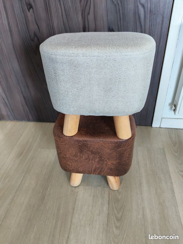 Tabouret de salon (image 1)