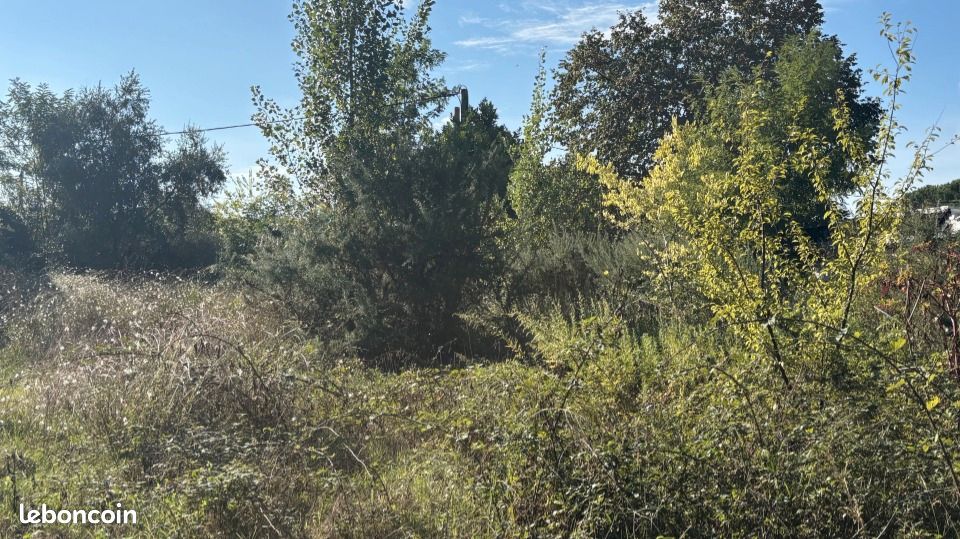 Terrain 550 m² · à Pessac · 235 000 €
