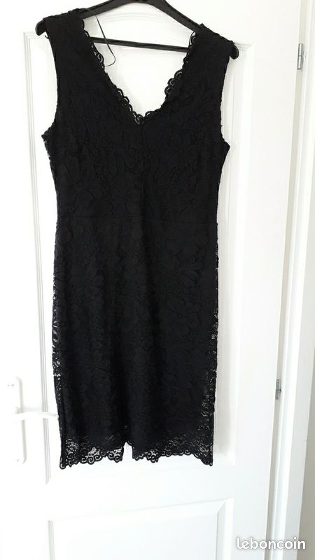 Robe cérémonie (image 1)