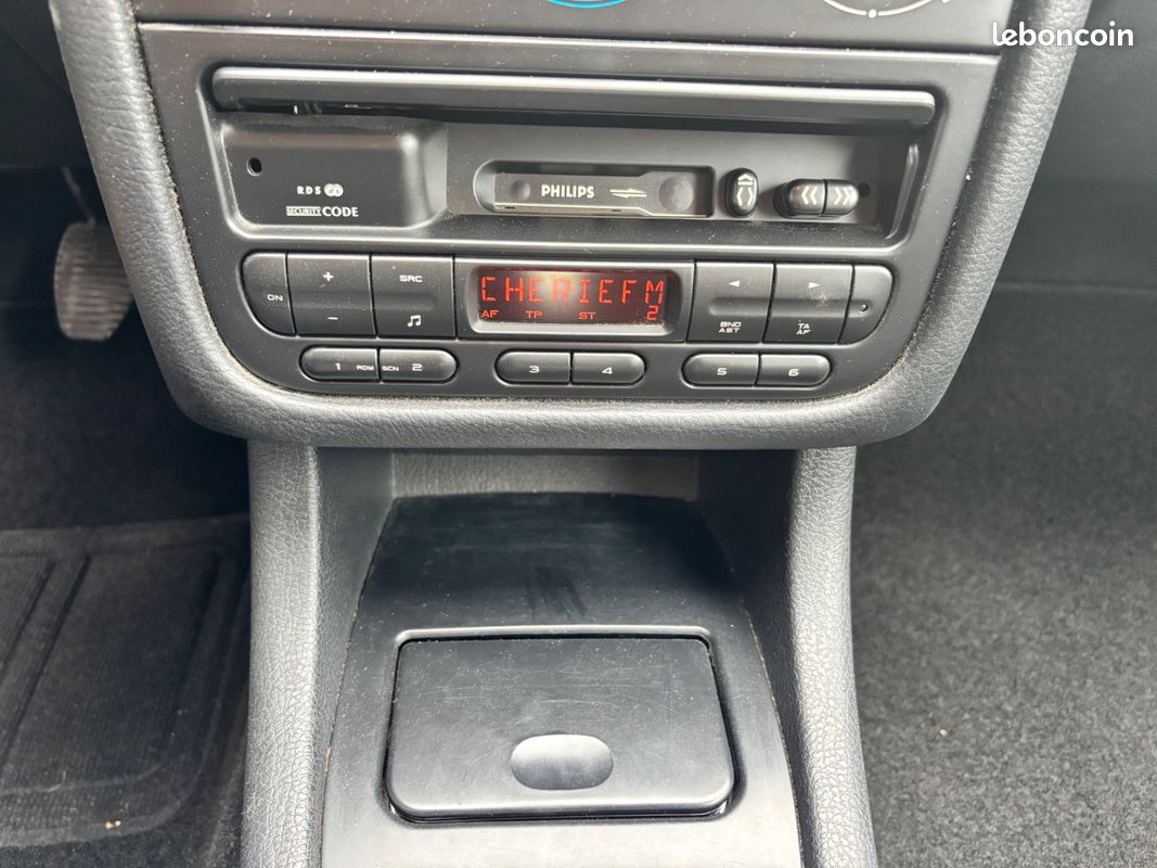 PEUGEOT 406 COUPE 2.0i / Première main (image 20)