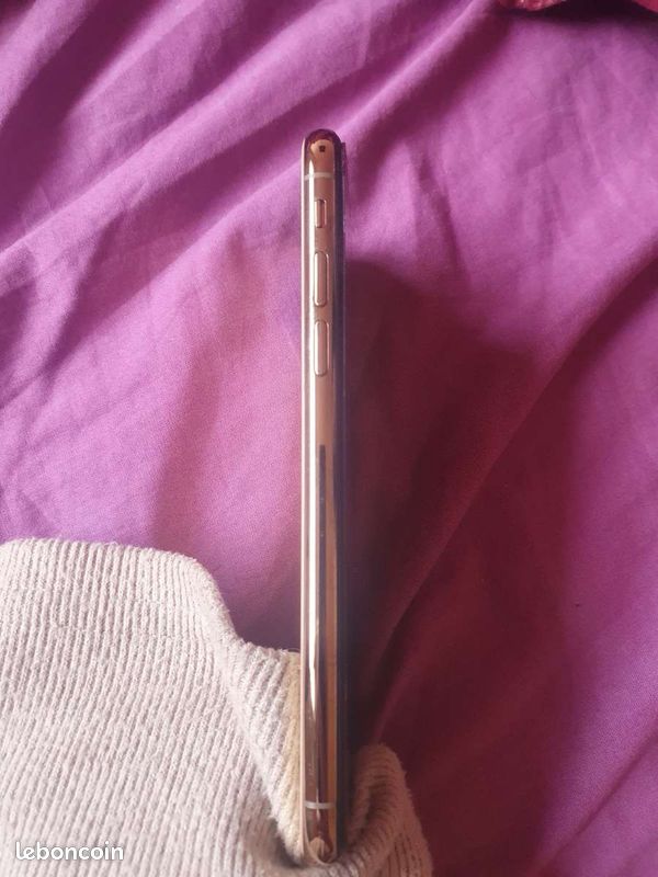 IPhone XS couleur or (image 1)